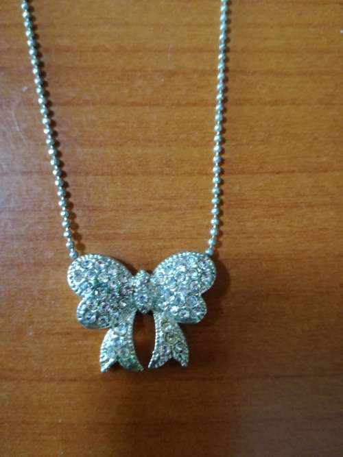 Glittery Bow Pendant